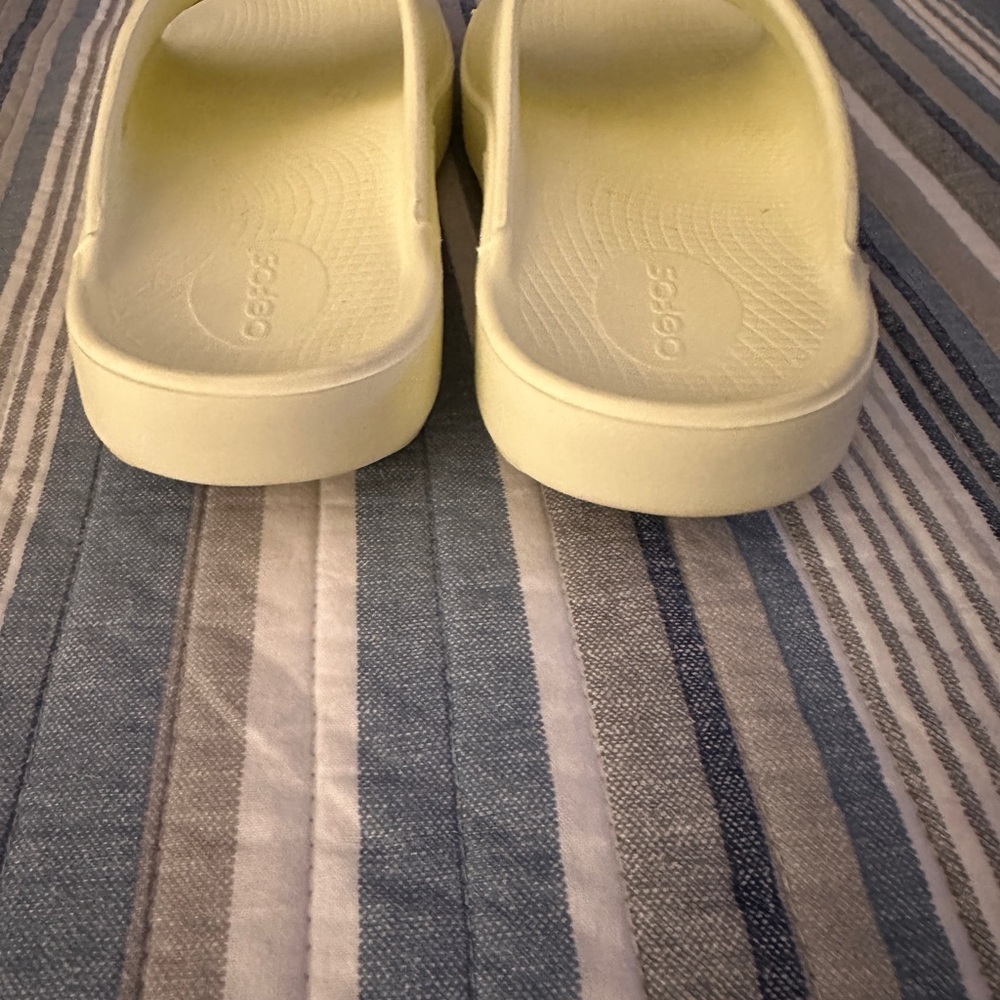 OOFOS Pale Yellow Slide Sandals